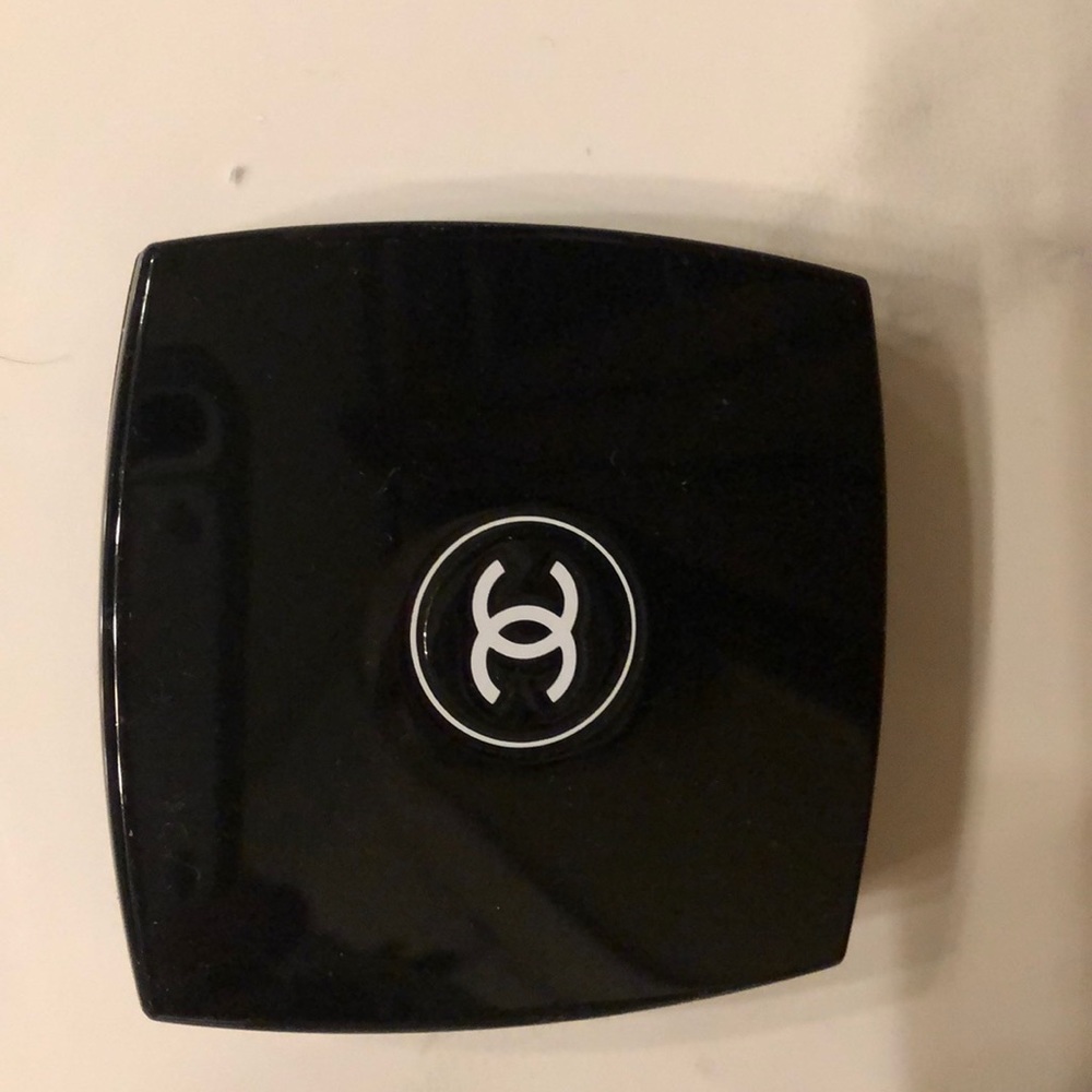 Chanel 51 stage lights eye shadow